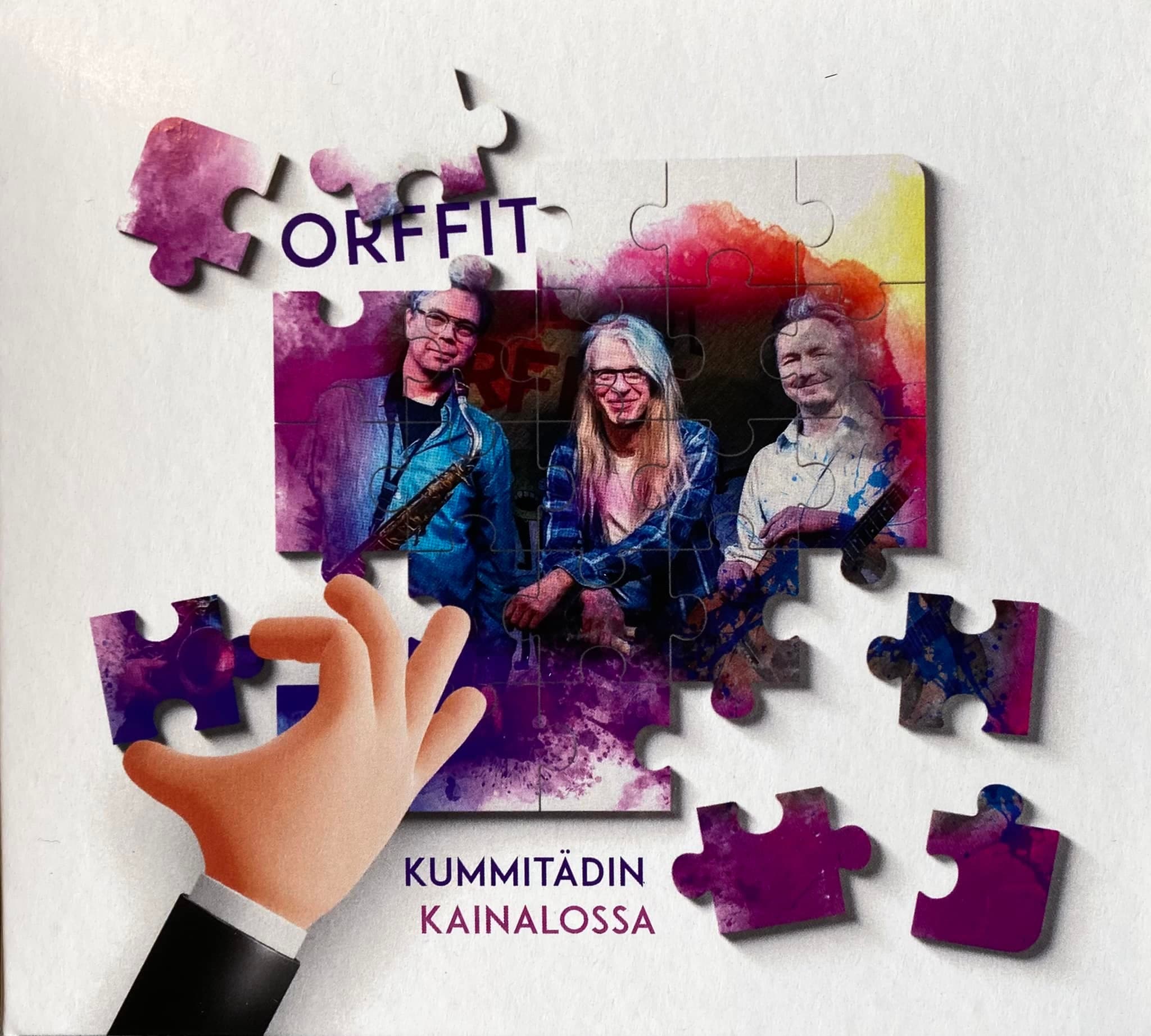 Orffit: Kummitädin kainalossa